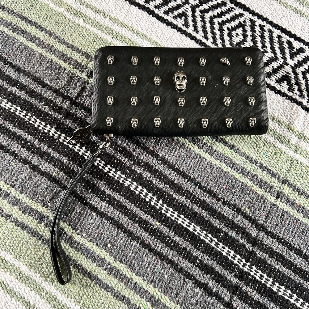 Dolls kill Thomas Wylde black leather skull long wallet guc - Picture 7 of 7